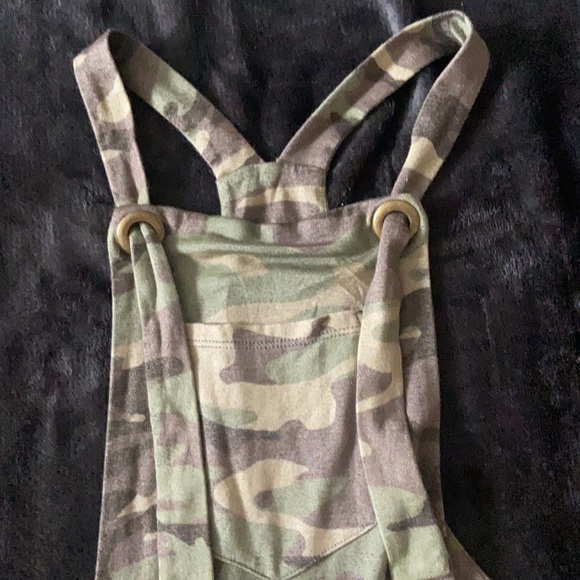 Overalls - Picture 7 of 8